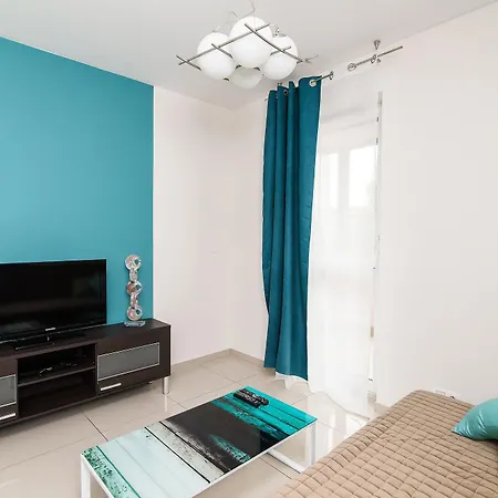 Senator Apartment